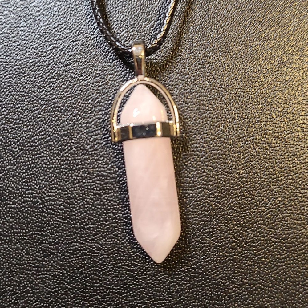 NEW Rose Quartz pendent with leather necklace 18"